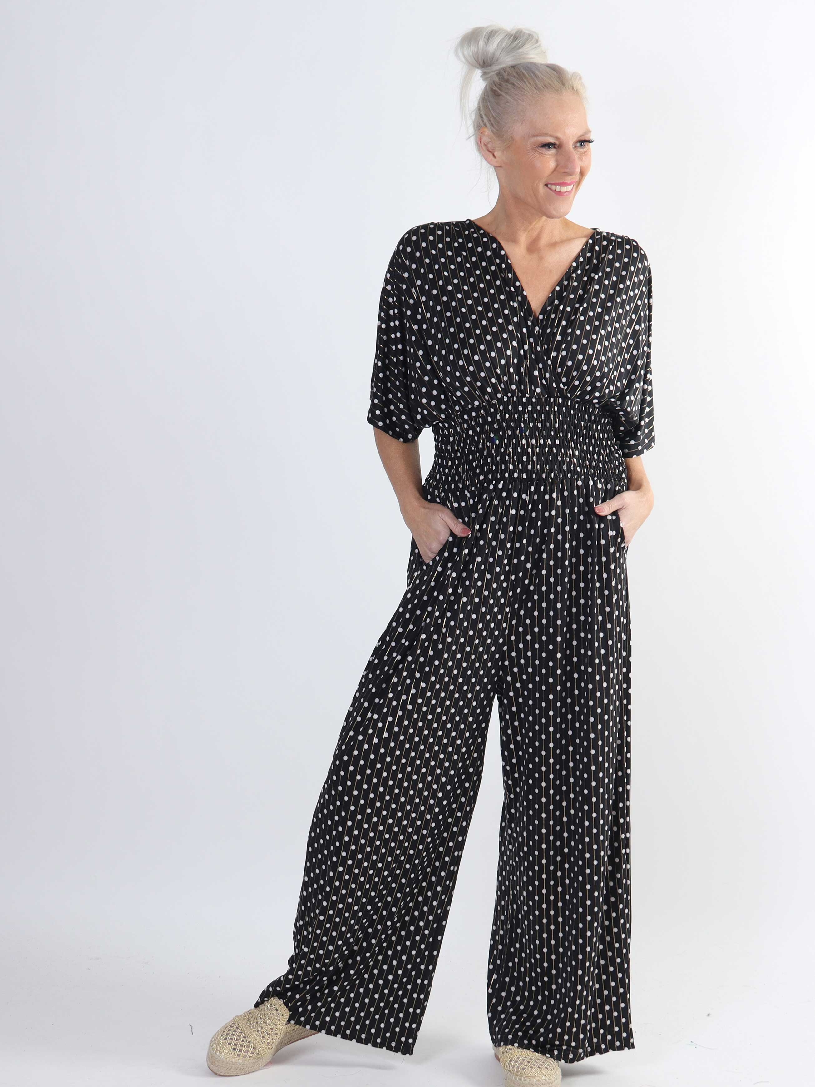 Pams Dot Jumpsuit - Jumpsuit med resår och prickar i stora storlekar